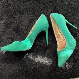 New York & Company high heel pumps, gently used, like new.